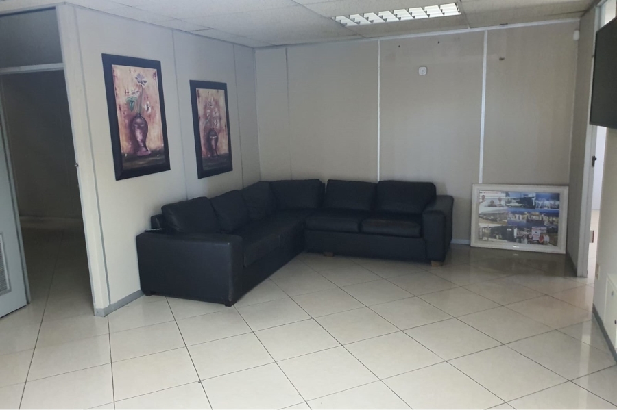 To Let commercial Property for Rent in Newton Park Eastern Cape